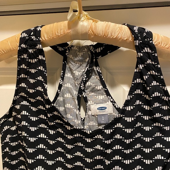 Racerback Shift Dress - Picture 5 of 11